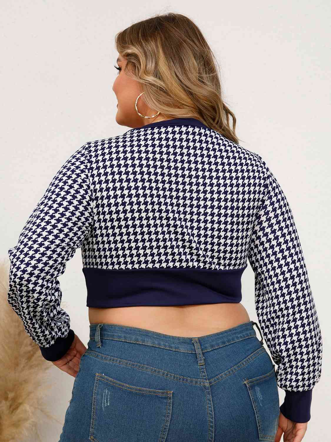 Plus Size Crop V-Neck Top